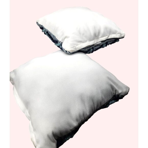 Allen + Roth Blue/White Throw Pillow Set 14"x14" Decorative Accent Cushions READ - Picture 2 of 7